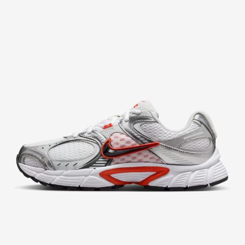 Кросівки Nike V5 Rnr HQ7901-100