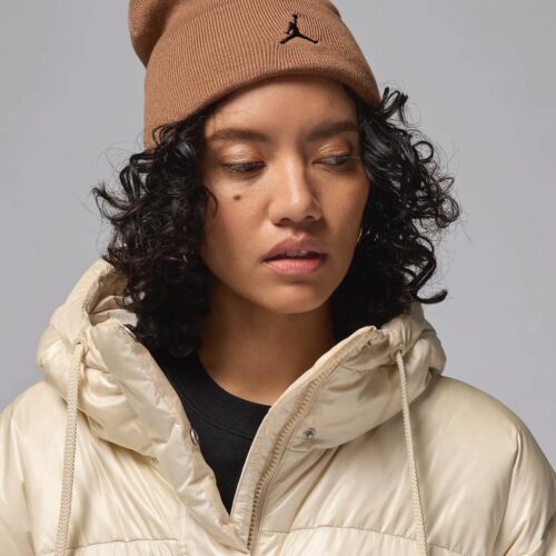 Шапка Jordan U J Peak Beanie Ess FN4672-223